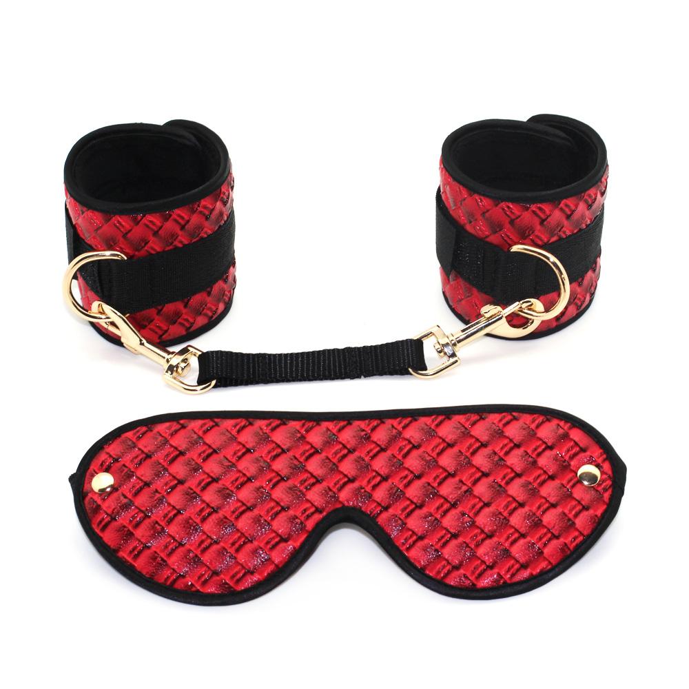 БДСМ набор: маска и наручники, красные